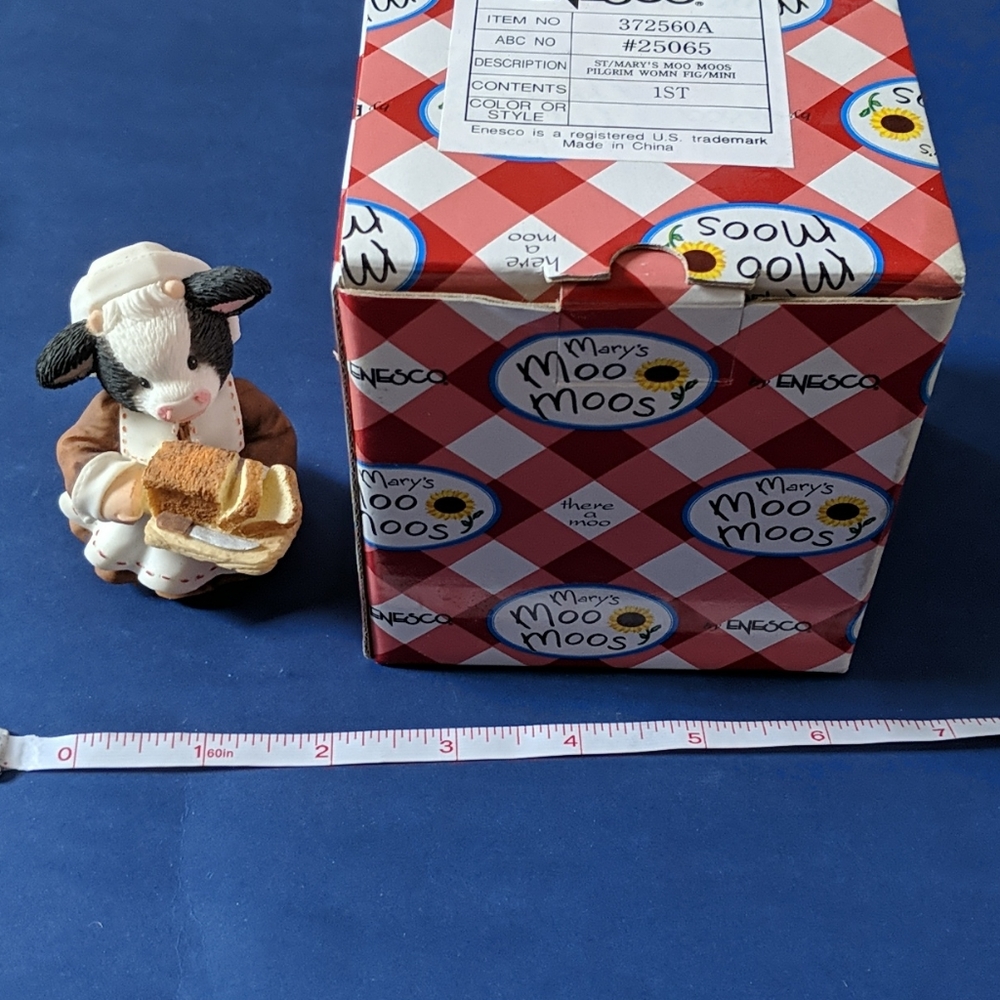 Mary's Moo Moo's Vintage Figurine # 372560